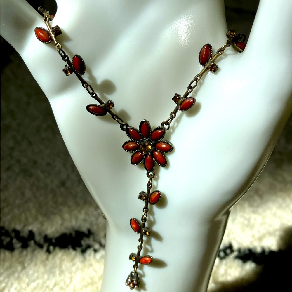 Vintage Wet Seal Flower Y Necklace